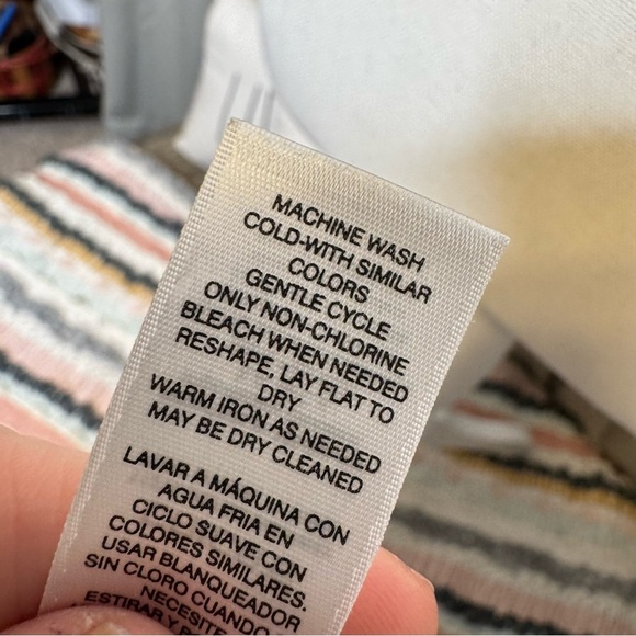 Chico's Relaxed Blue Top with Mandarin Collar Size Medium with Lace Design - Picture 12 of 13